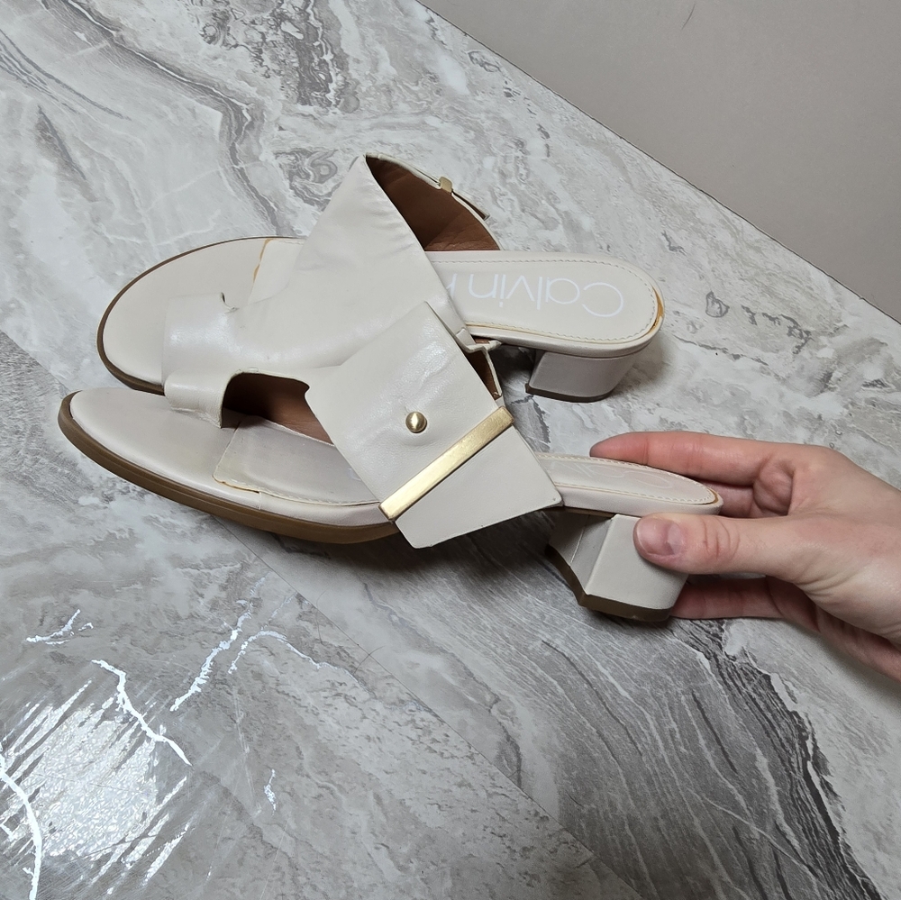 Calvin Klein slippers in a good condition